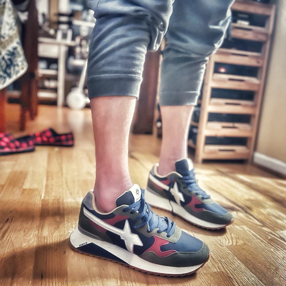 Brand new inbox straight from Italy. Size 41/8 men’s or 10 ladies.